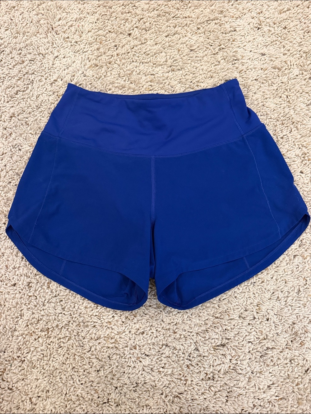 Lululemon size 2 speed up shorts 2.5”
